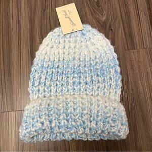 NWT Target Universal Thread Co. Blue cable knit  Soft Beanie